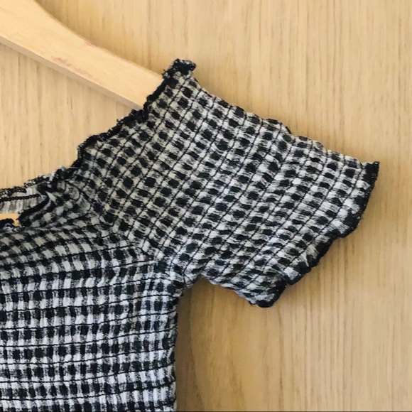 Gingham Off-Shoulder Crop Top XS - Picture 6 of 12